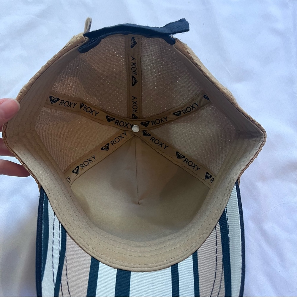 Super Cute Roxy Hat - Picture 3 of 4